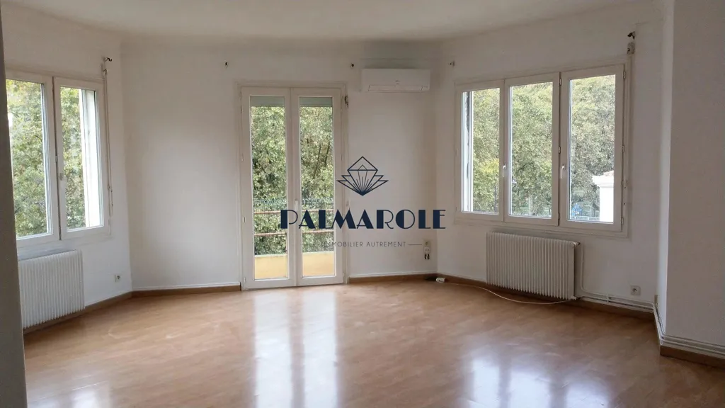 Séjour - Appartement T3 Lumineux avec Balcon à Perpignan