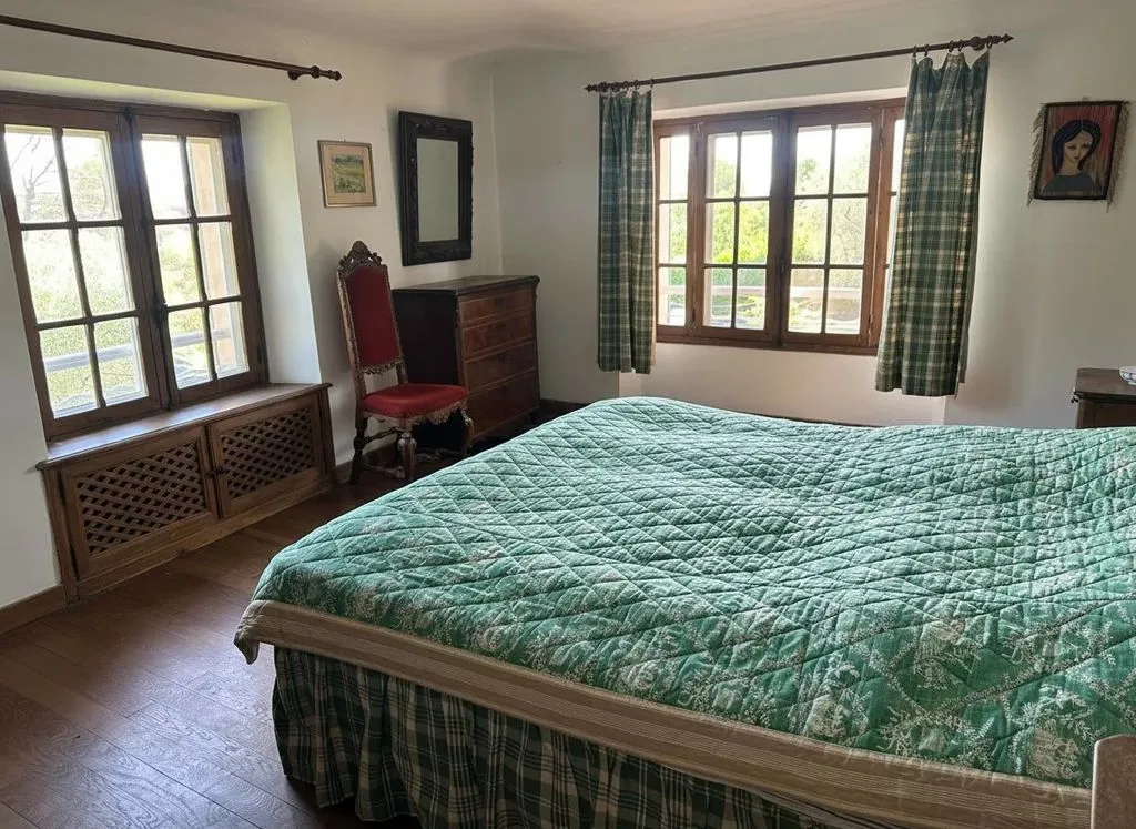 Bedrooms - Provençal House with Pool in Grasse