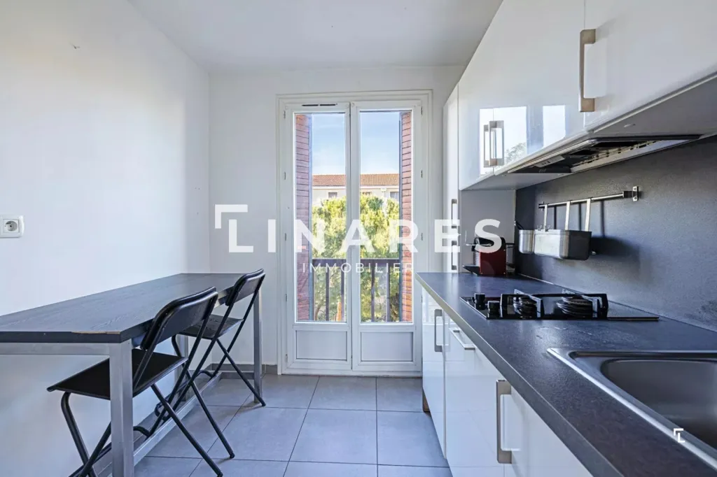 Cuisine - Appartement T3 dans Résidence Sécurisée à Aix-en-Provence