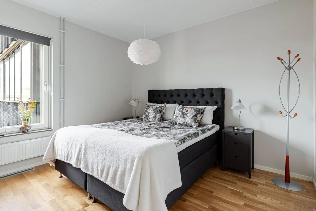 Magamistoad - Apartment with Large Balcony in Östermalm