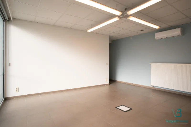 Toad - Commercial Space with High Visibility in Oudenaarde