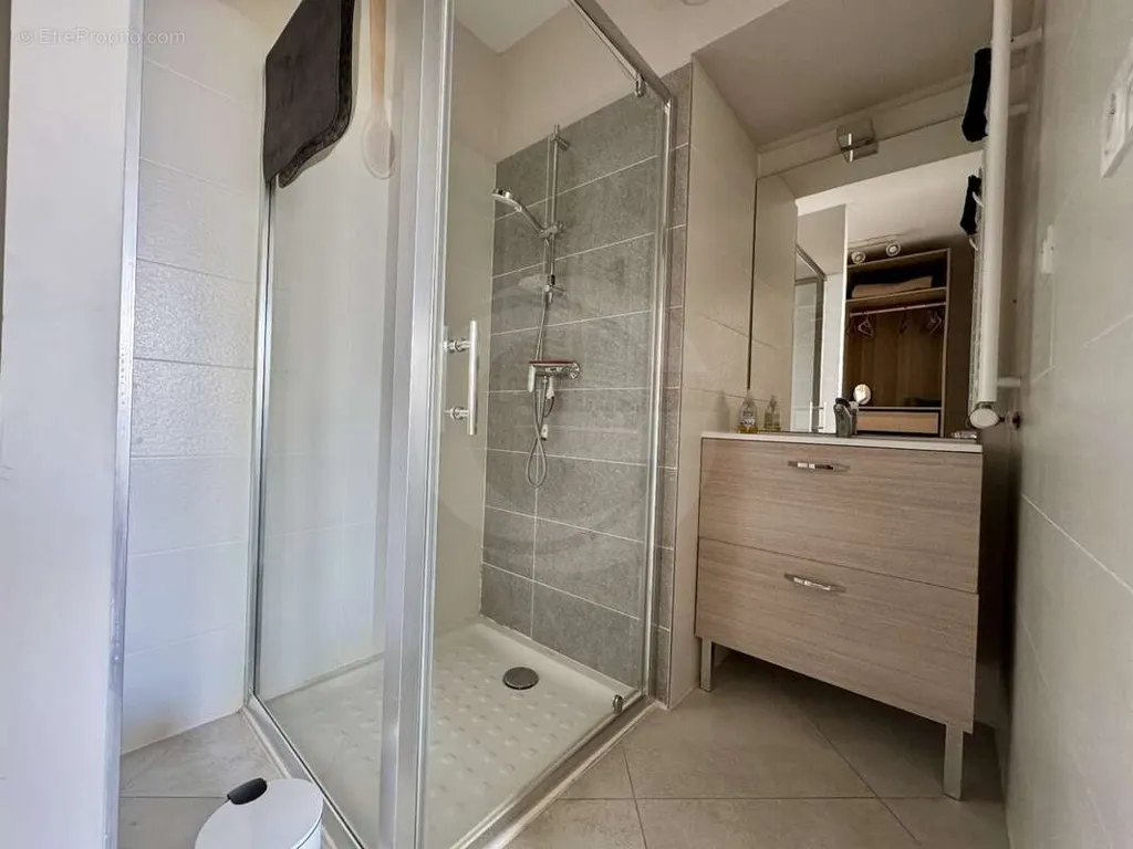 Salles de bain - Appartement 4 Pièces avec Terrasse à Sète