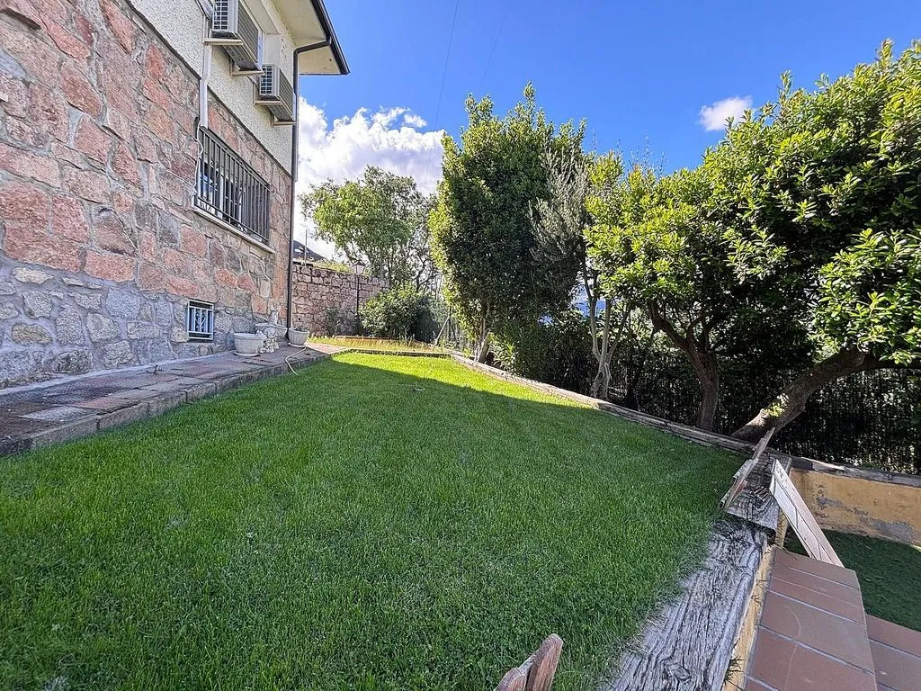 Garden - Chalet with Pool and Terrace in El Boalo