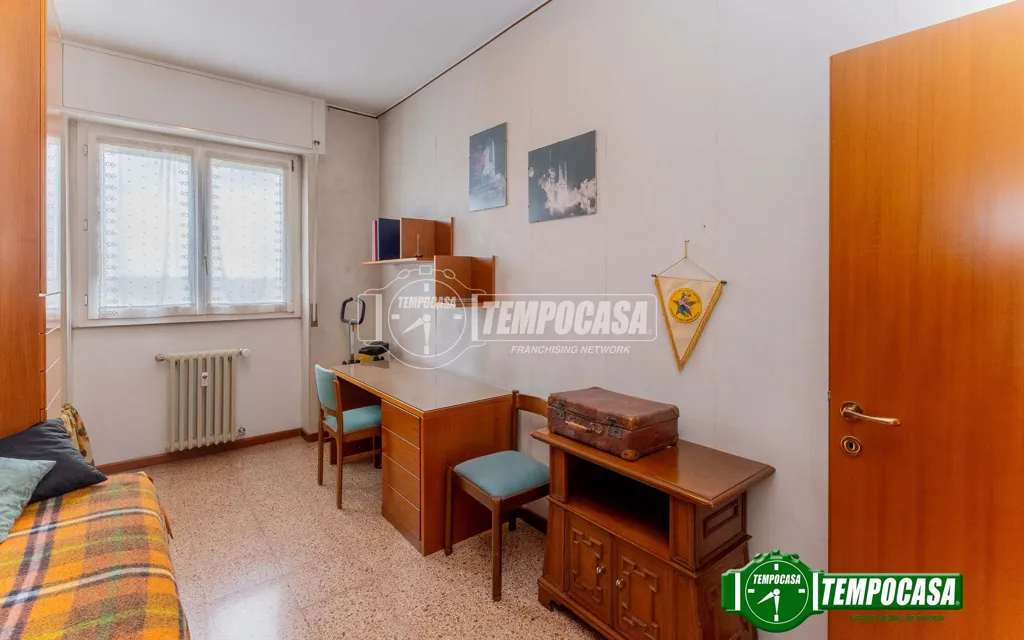 Chambres - 4-Room Apartment with Balcony in Milan