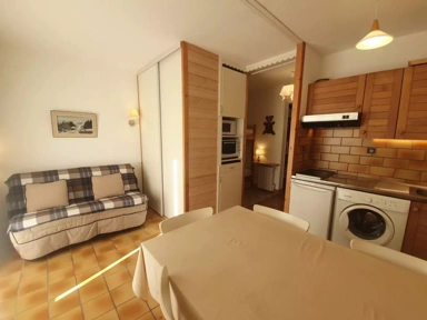 Kitchen - Garden Apartment with Private Garden in Rochebrune