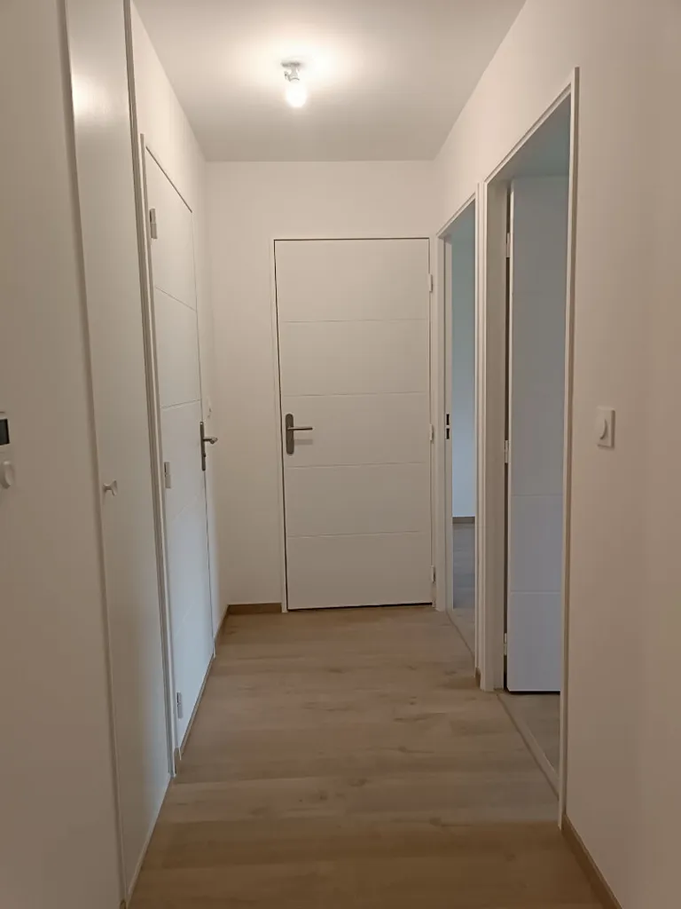 Esik - Modern Apartment with Terrace in Chateaugiron Centre