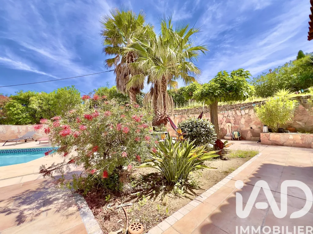 Piscine - Villa avec Piscine et Vue Dégagée à Saint-Aygulf