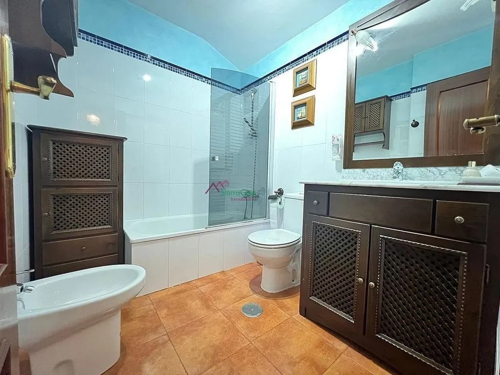 Vannitoad - Duplex with Air Conditioning in Ubrique