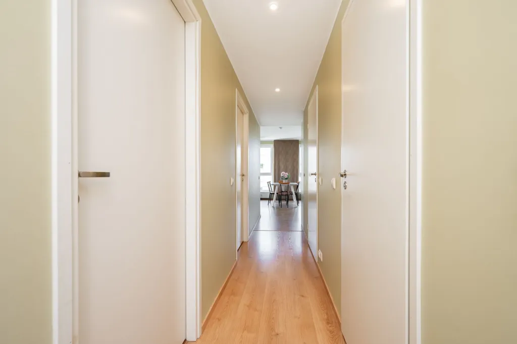 hallway_entrance