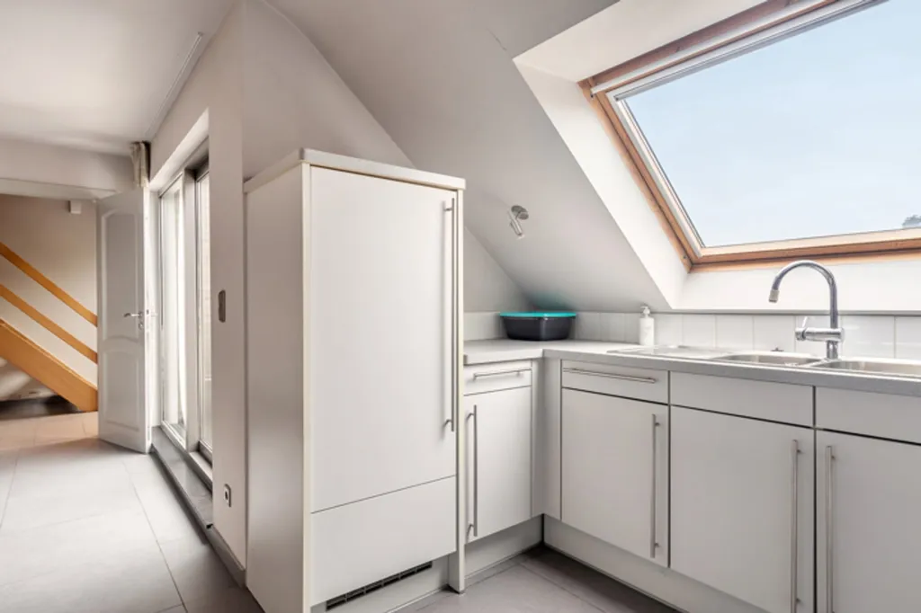 Cucina - Light-Filled Apartment with Terrace in Diest