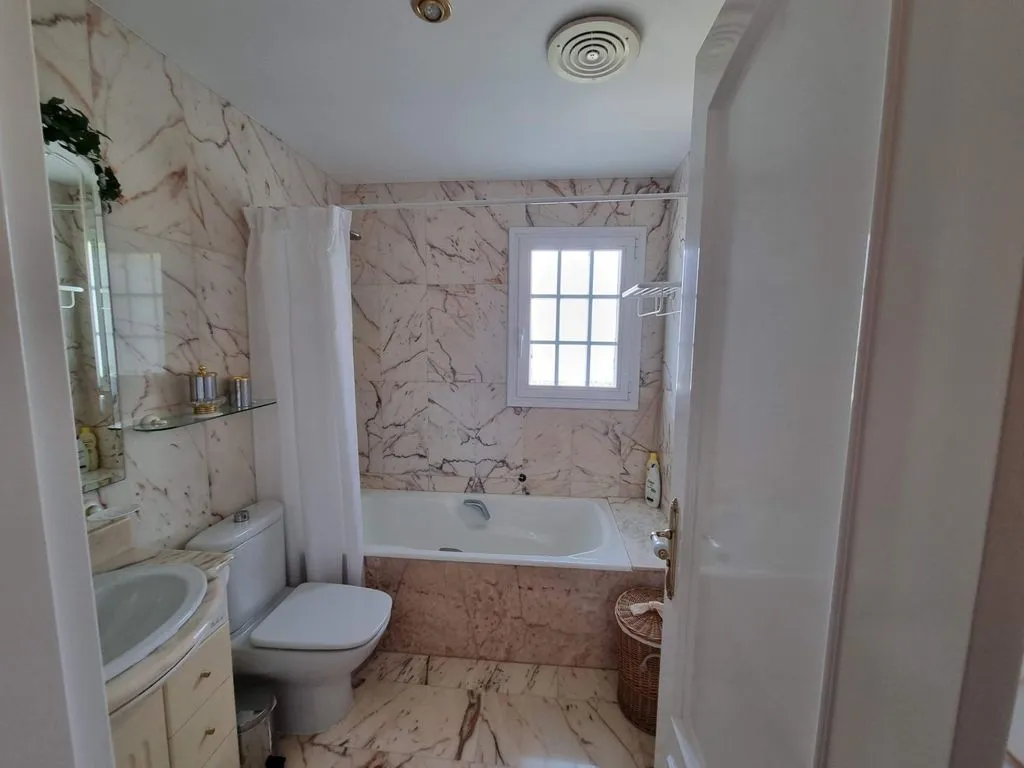 Vannitoad - Chalet with Sea Views in L'Ametlla de Mar