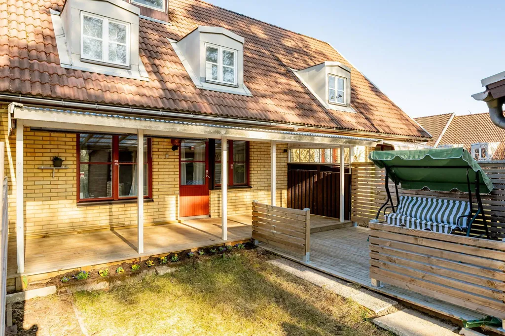 Terrass - Apartment with Balcony in Andersberg
