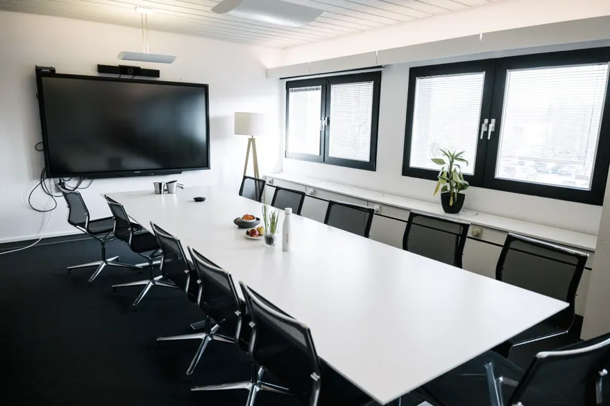 Bureau - Flexible Office Space with Private Terrace in Central Location