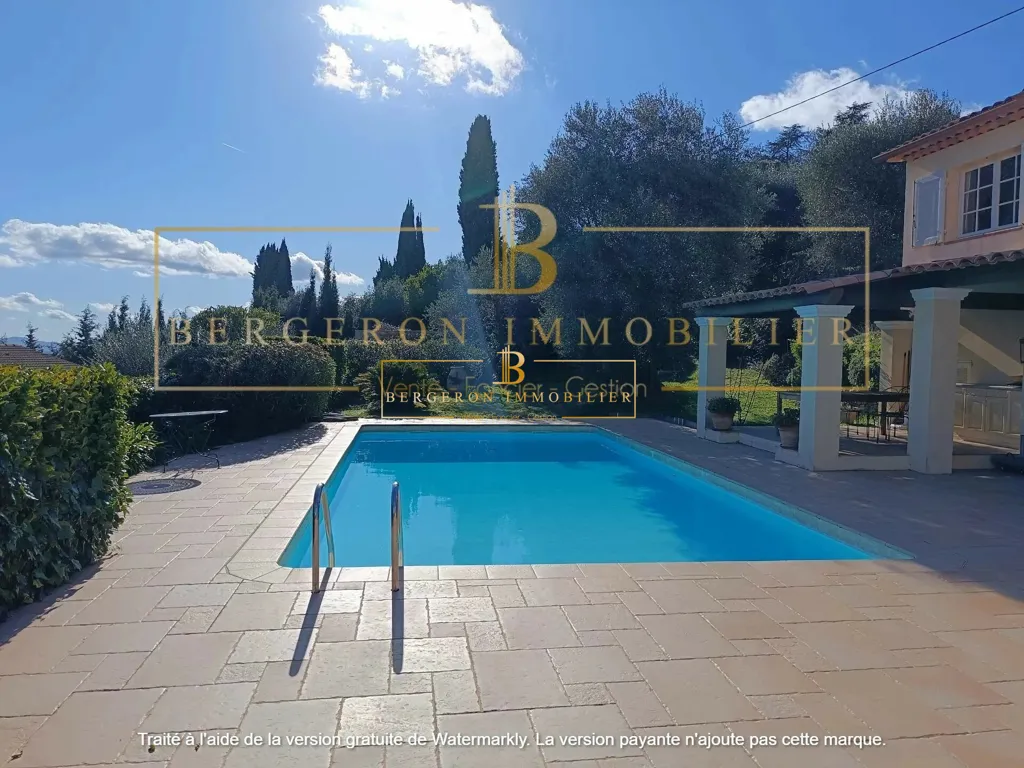 Piscine - Villa avec Vue Panoramique et Piscine au Tignet