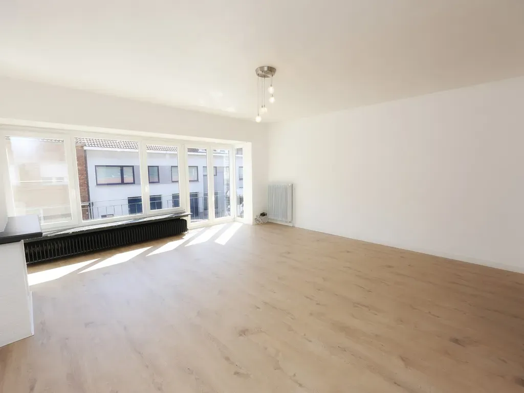 Séjour - Appartement Lumineux avec Terrasse à Oostende
