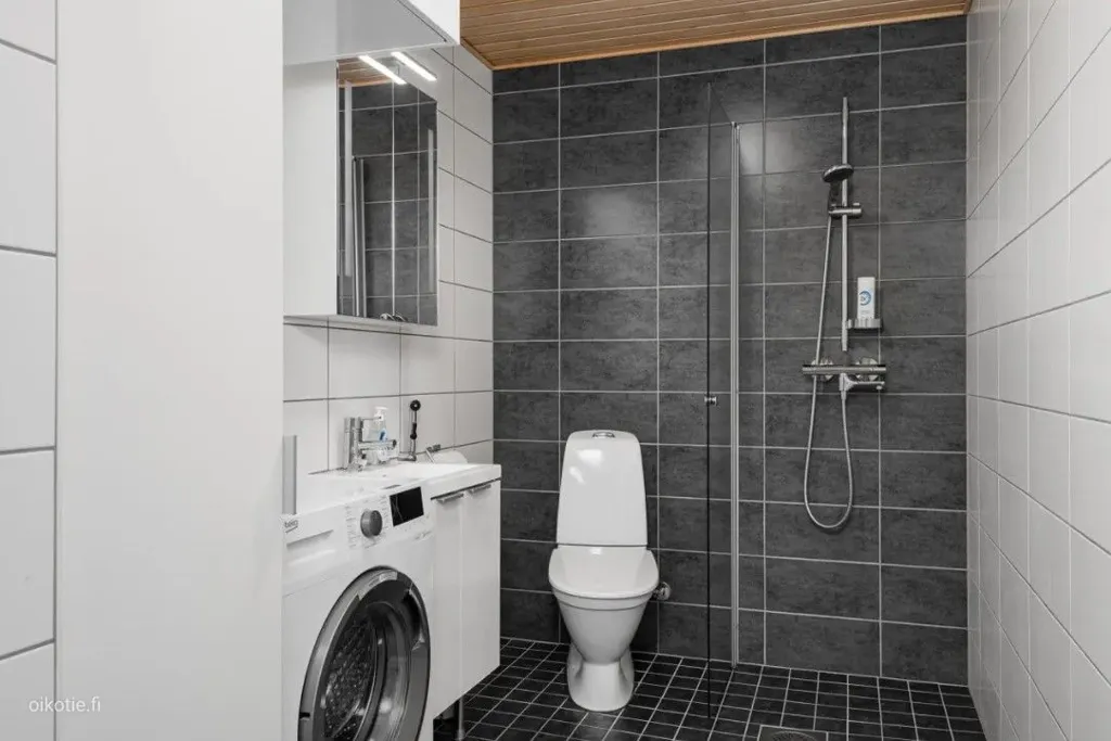 Salles de bain - Efficient Studio with Balcony in Pori