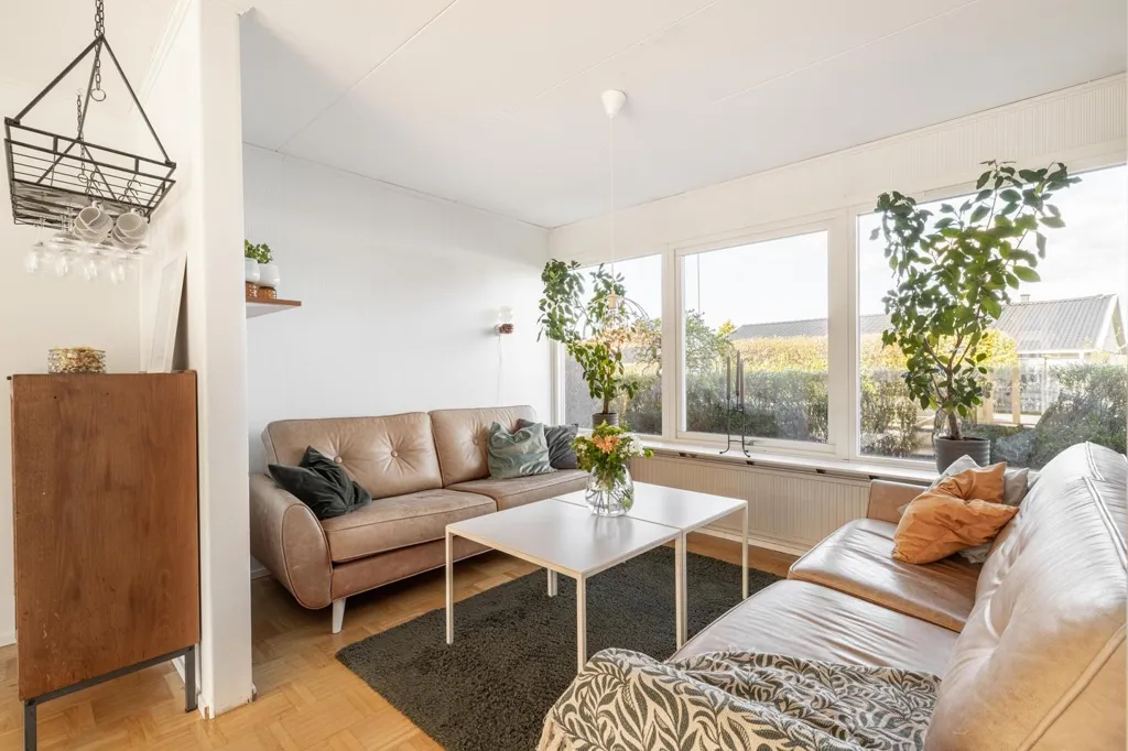 Elutuba - Detached House with Garden in Mariebo