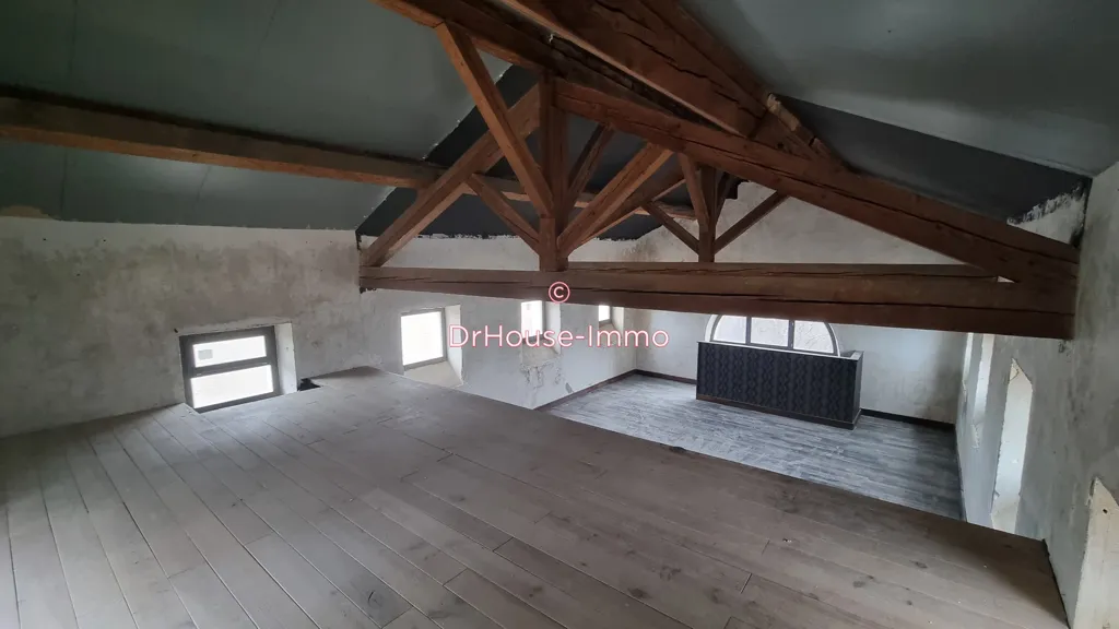 Pièces - Atelier R+1 avec Terrain Arboré à Jonquières