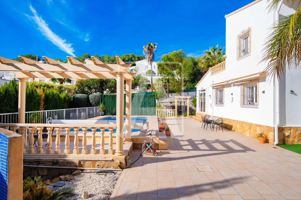 Piscina - Mediterranean Villa with Sea Views in Benissa Costa