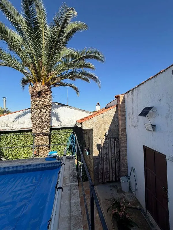 Bassein - Chalet with Pool and Terrace in Malagón