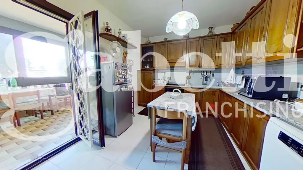 Cuisine - Villa with Balcony and Garden in Ladispoli