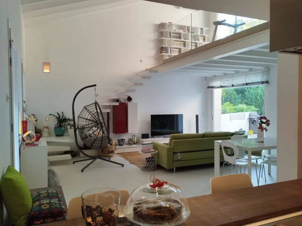 Elutuba - Semi-Detached Villa with Pool in Mirano