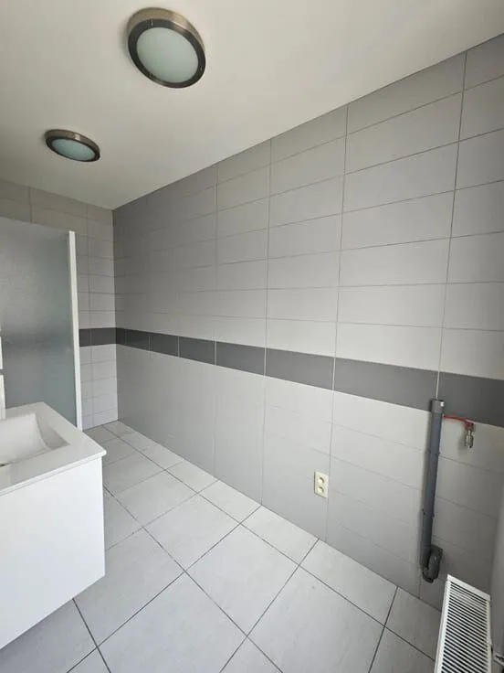 Salles de bain - Appartement avec Cour au Centre de Mariembourg