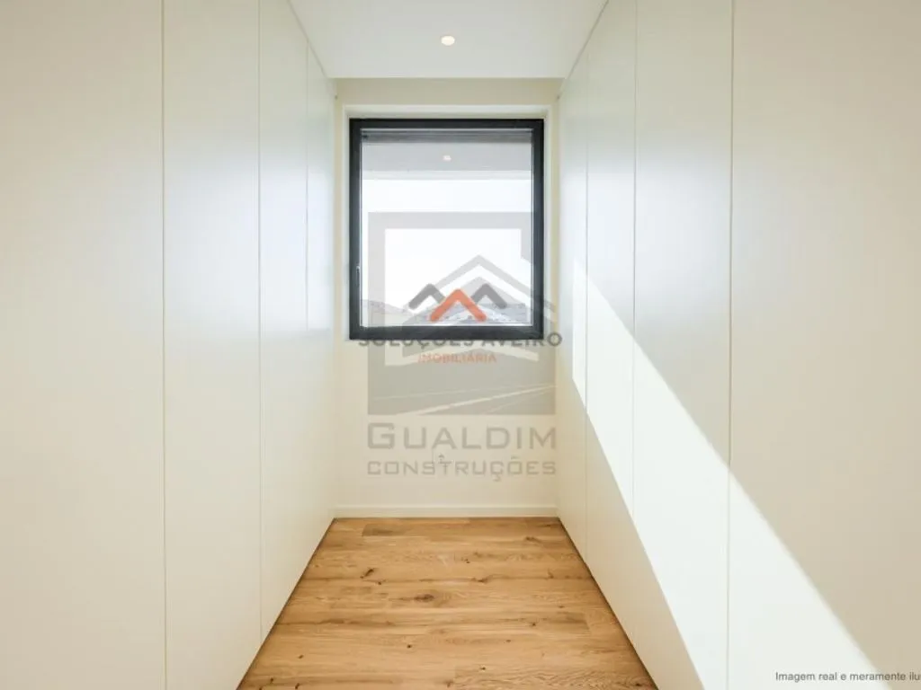 Esik - Luxury Flat with Terrace in Aveiro