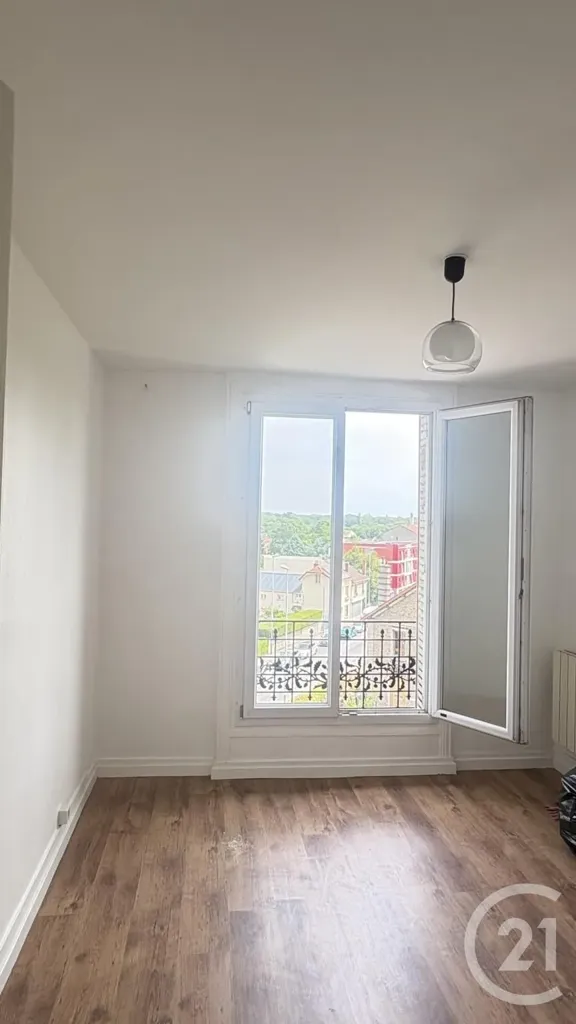 Pièces - Appartement 2 Pièces avec Accès RER à Sevran