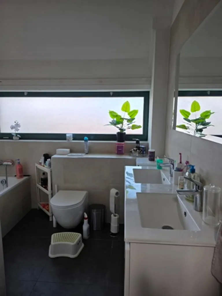Vannitoad - House with Professional Space in Rhode-Saint-Genèse