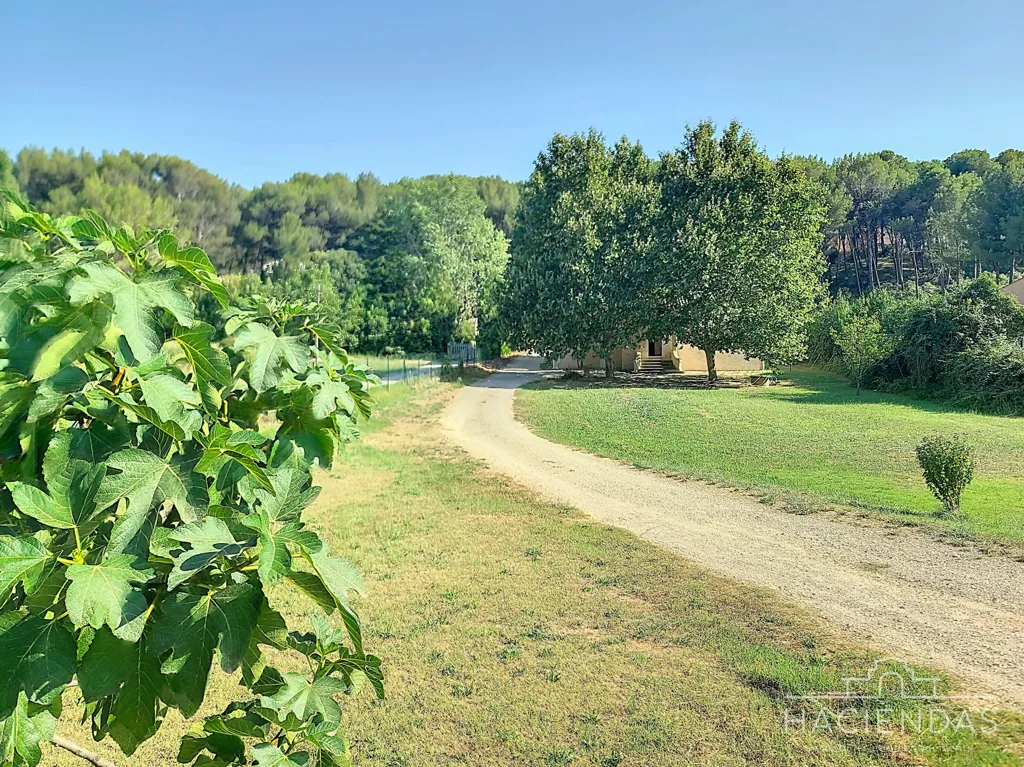 Aed - Traditional House with Constructible Plot near Aix-en-Provence