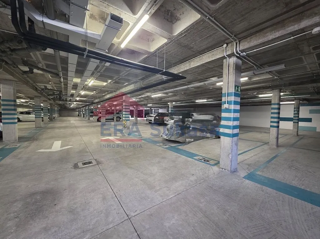 Garage - Penthouse with Sea View in Avenida Resistiré