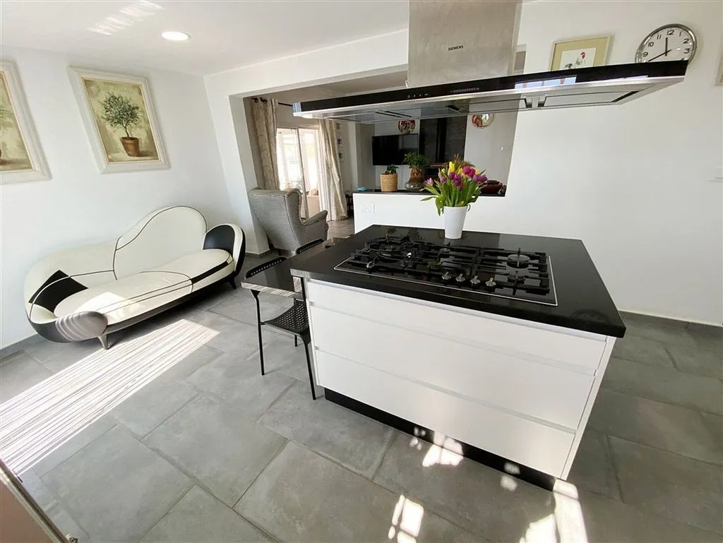 Cuisine - Modern Chalet with Pool and Terrace in Huércal-Overa