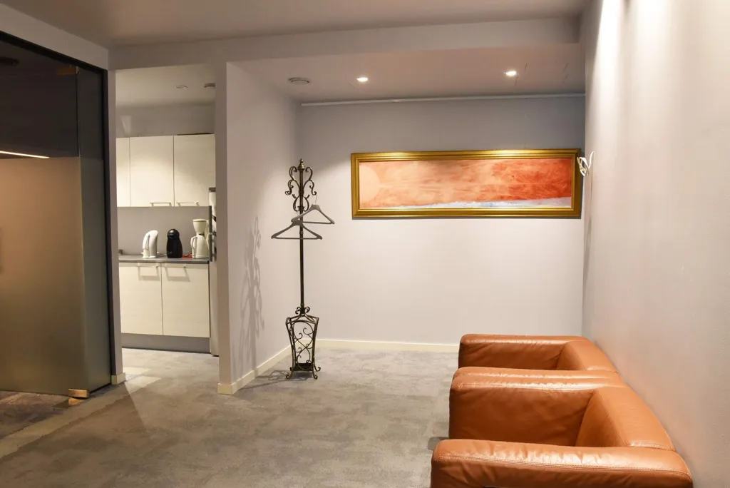 Entrée - Newly Decorated Office with Views in Central Tallinn