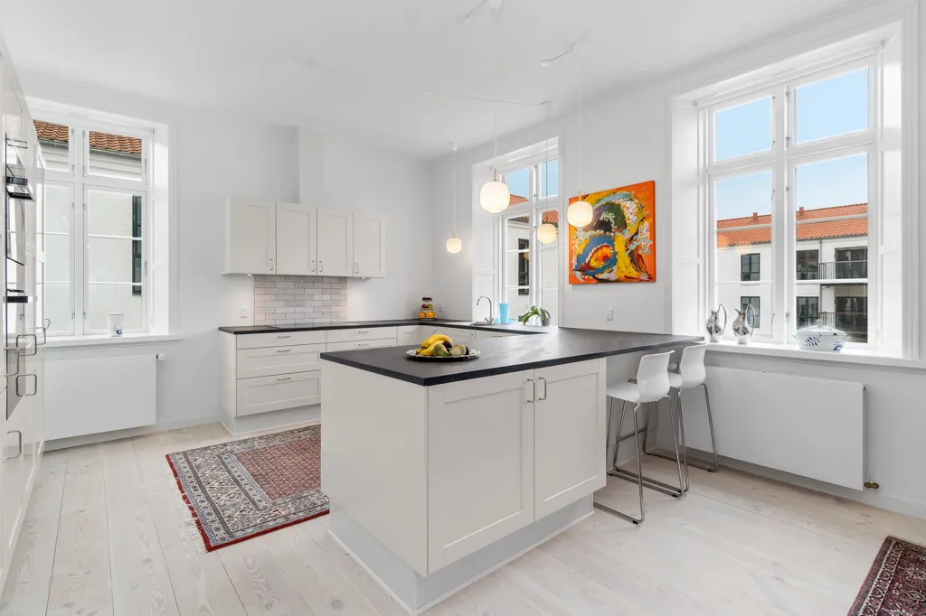 Cuisine - Spacious Apartment in Historic Building, Copenhagen