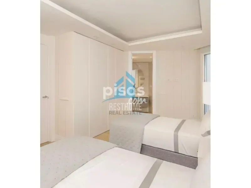 Chambres - Modernised Apartment with Views in Recoletos