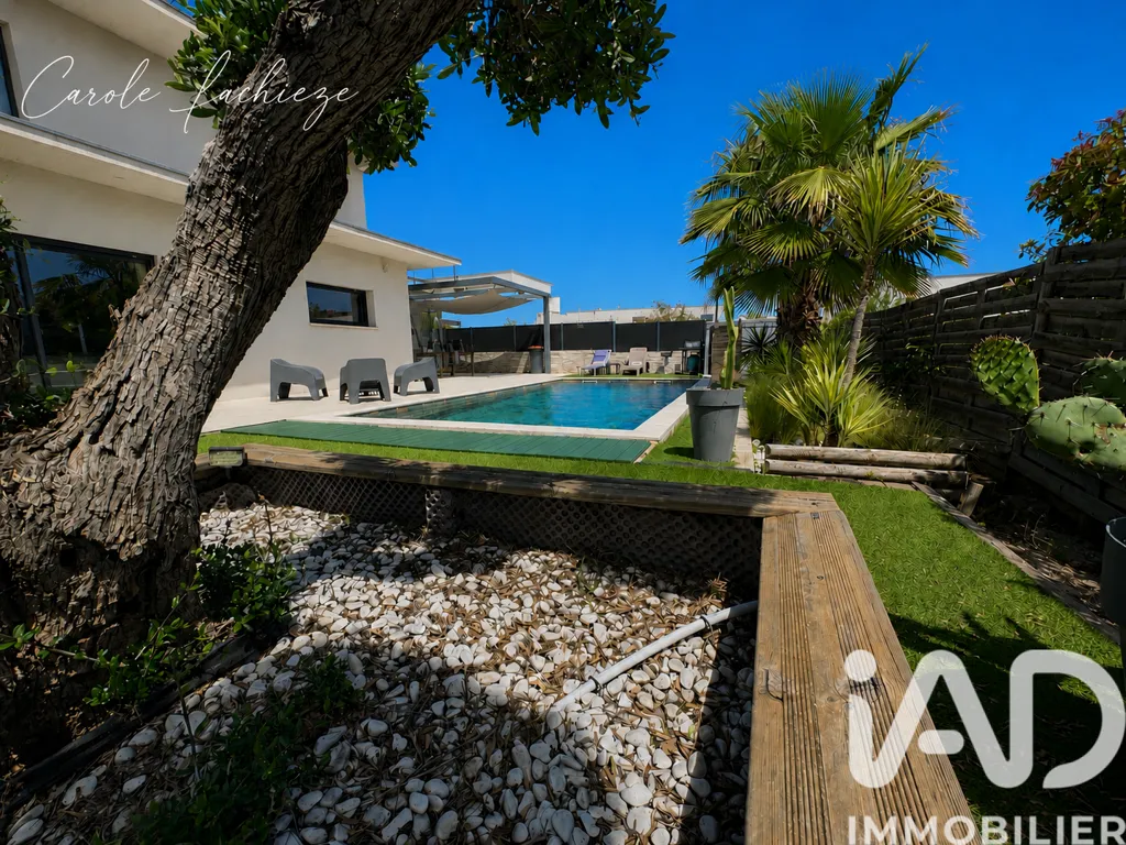 Bassein - Contemporary Villa with Pool in Juvignac