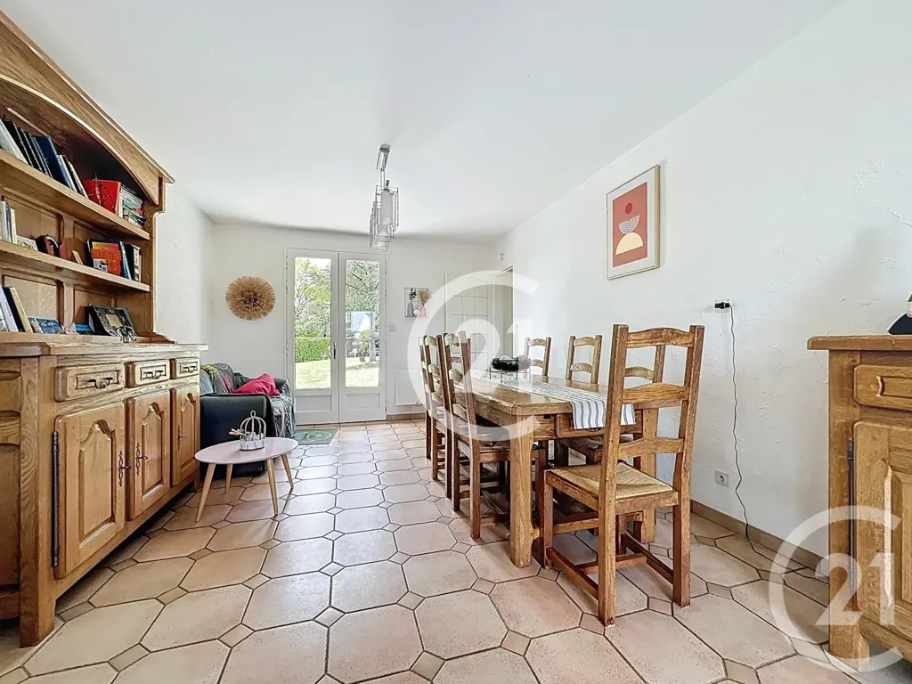 Sala da pranzo - Charming Flat-Plan House with Garden in Bourg Charente