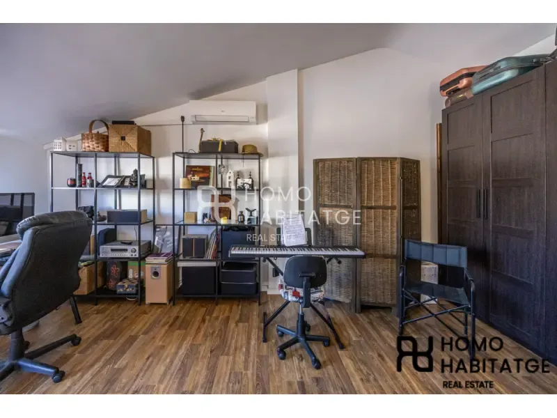 Bureau - Reformed Duplex with Terrace in Gràcia, Sabadell