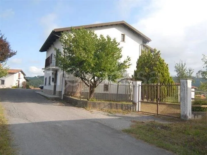 Välivaade - Rustic House with Panoramic View in Sale delle Langhe