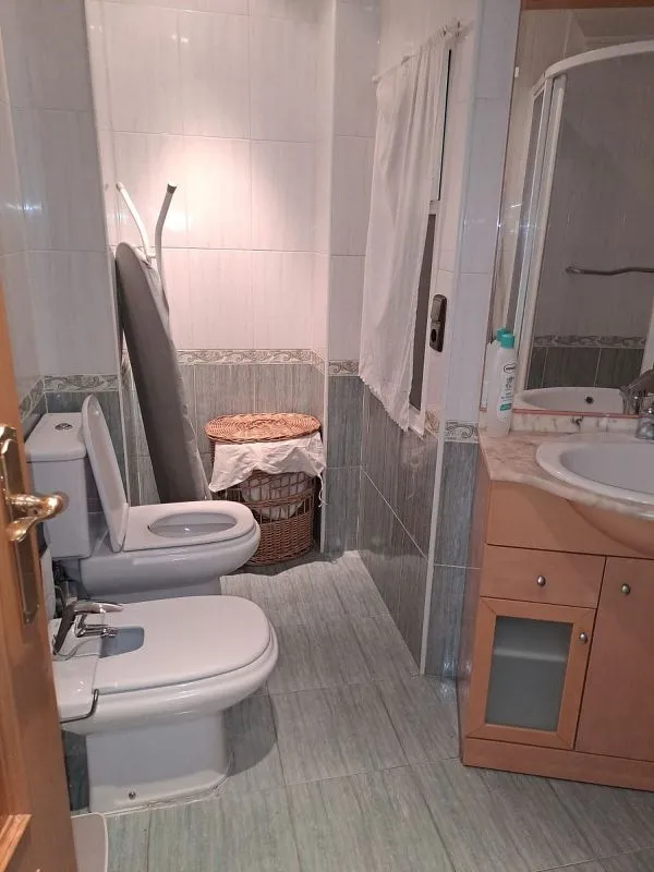 Vannitoad - Furnished Flat with Balcony in Carmelitas