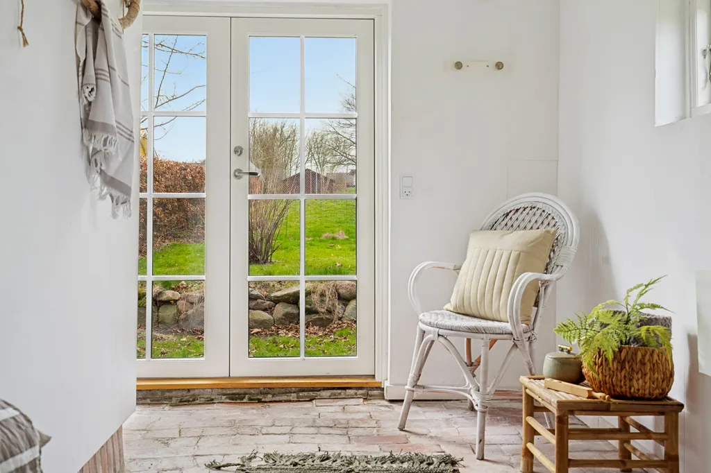 Esik - Cottage with Sea View in Nyborg