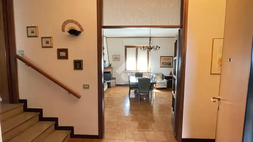 hallway_entrance