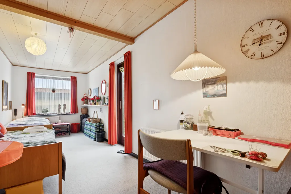 Magamistoad - Well-Maintained Villa with Carport in Viborg