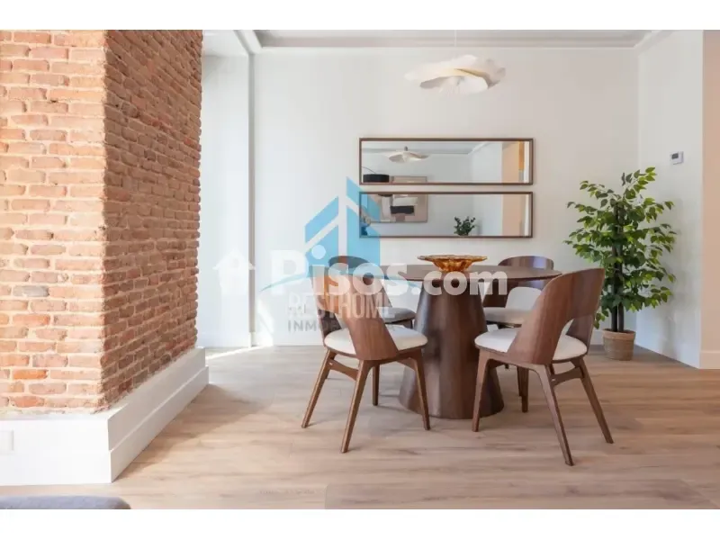 Salle à manger - Fully Furnished Flat with Balconies in Goya