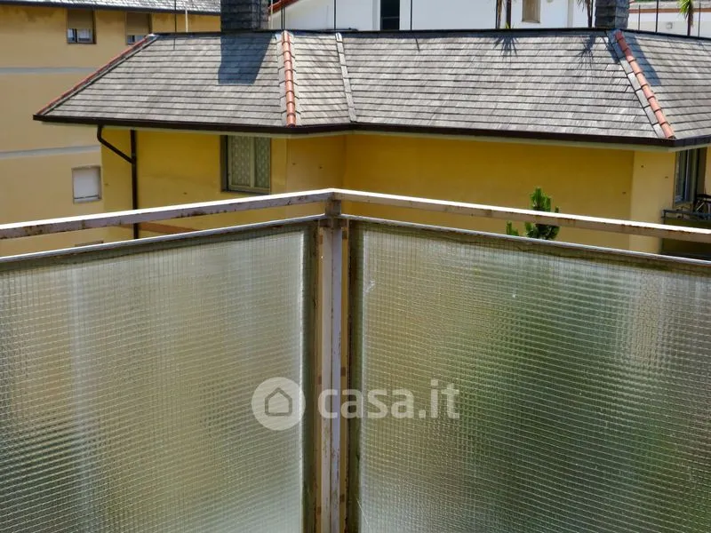 Rõdu - Apartment with Partial Sea View in Genoa