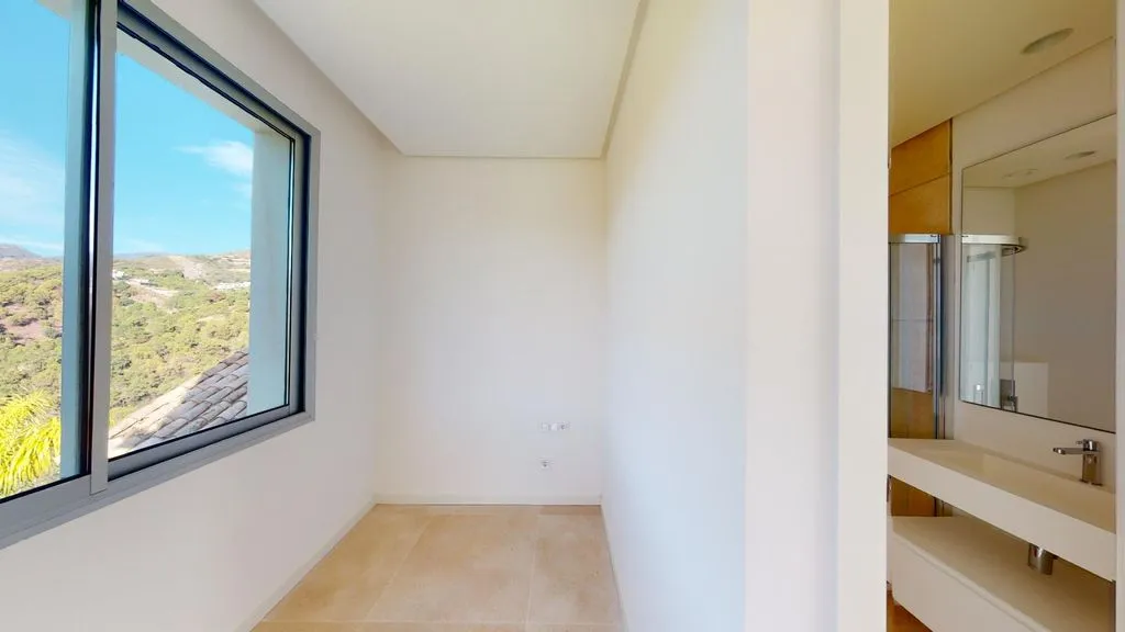 Stanze - Luxury Penthouse with Rooftop Terrace in Benahavís