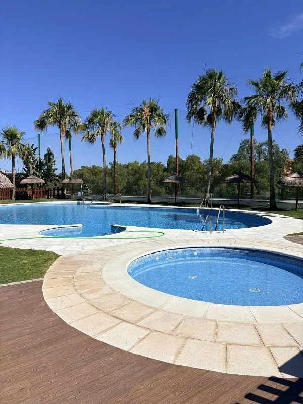 Bassein - Apartment with Pool and Terrace in Playa Granada
