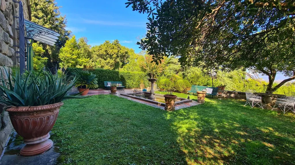 Jardin - Historic Villa with Panoramic Terrace in Lastra a Signa