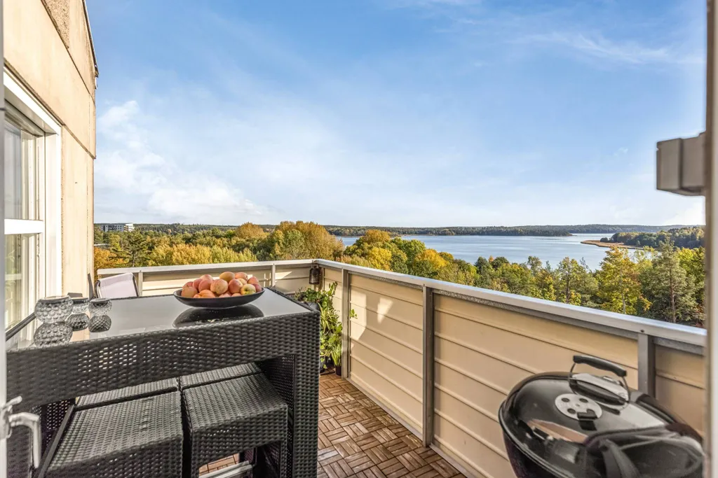 Balcon - Apartment with Sea View in Täby